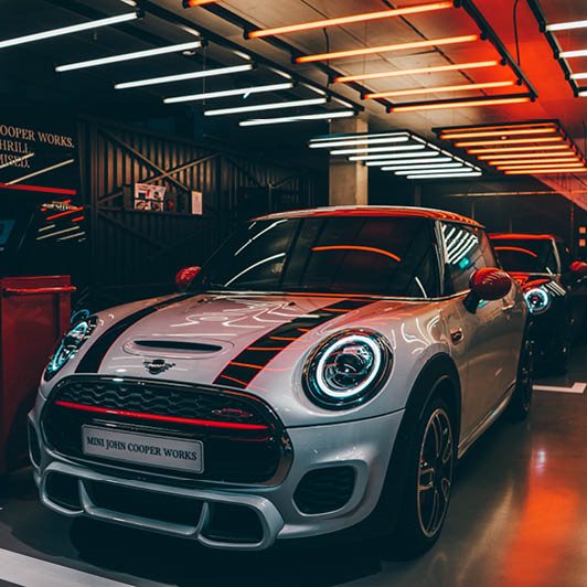 CHI SIAMO? IL TUO ALLEATO MIGLIORE NEL MONDO AUTOMOTIVE!
